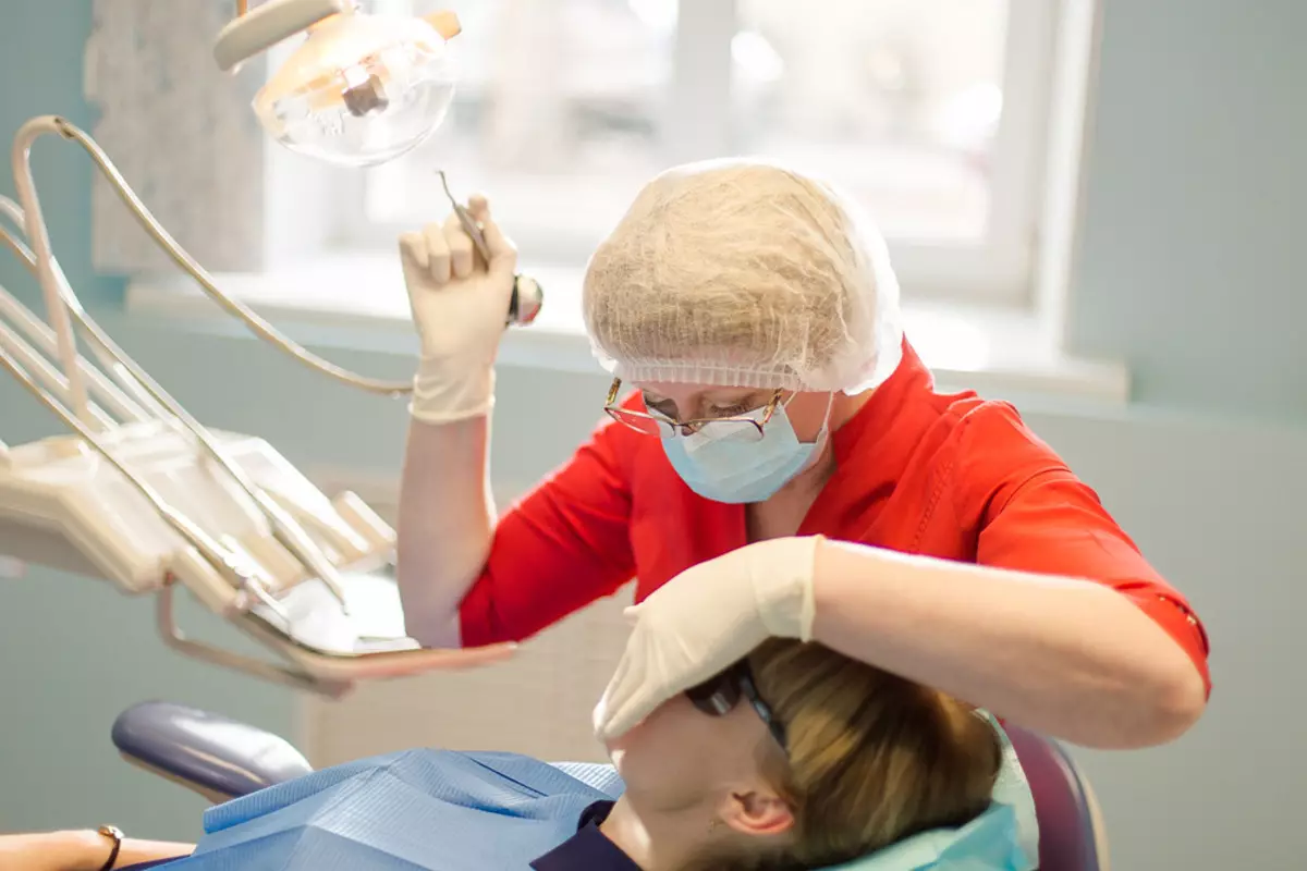 Dentist Hygienist: X'inhi din il-professjoni? Xi jfisser it-tabib? Liema tagħlim? 17873_4
