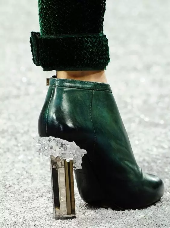 گرین ٹخنوں کے جوتے (43 فوٹو): سابر اور چرمی سیاہ سبز ماڈل پہننے کے لئے کیا 1799_6