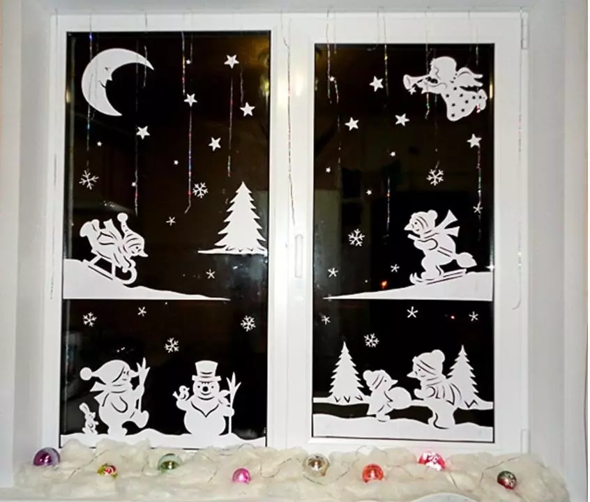 Kuidas kaunistada aknad uue aasta jaoks? Me kaunistame uue aasta joonistused guašš ja teiste kaunistamise, kirjutades maali ja mustrid tõmmatud hambapasta 18063_16