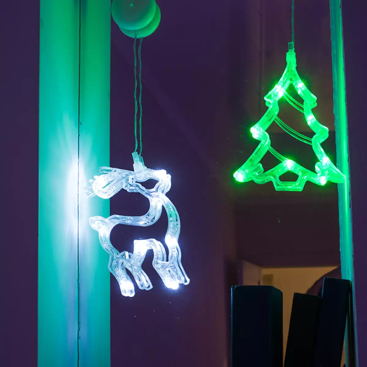 Figure a LED di Capodanno: acrilico incandescente e altre figure volumetriche per la strada e per la casa, bellissimi esempi 18066_14