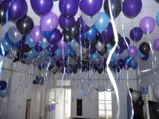 Decoratie ballen voor verjaardag: Hoe de bal te versieren met ballen en de hal? Schoonmaak ballonnen voor mannen, vrouwen en kinderen 18125_30