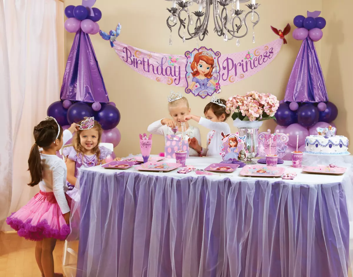 Как отметить день рождения 5 лет. Тематический день рождения для девочки. Праздник в стиле принцесс. Др в стиле принцессы. Тематика дня рождения для девочки 2 года.
