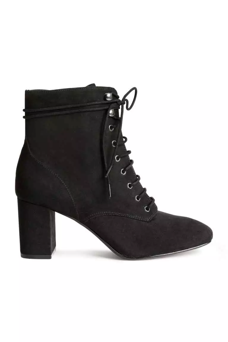 Boots LACING-en (64 argazki): Zer jantzi emakumeen modeloak lokarriak, nola parpailatu 1812_14