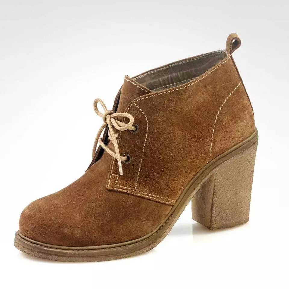 Boots LACING-en (64 argazki): Zer jantzi emakumeen modeloak lokarriak, nola parpailatu 1812_15