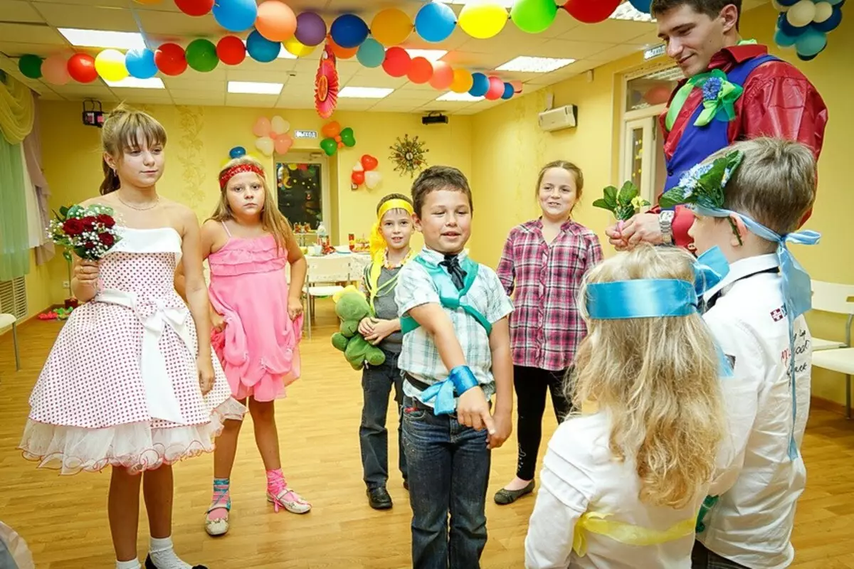 Pojan syntymäpäivä Skenaario 5 vuotta vanha: Kilpailut kotona. Kuinka juhlia lapsen syntymäpäivä kotona? Ideat ja temaattiset pelit 18148_24