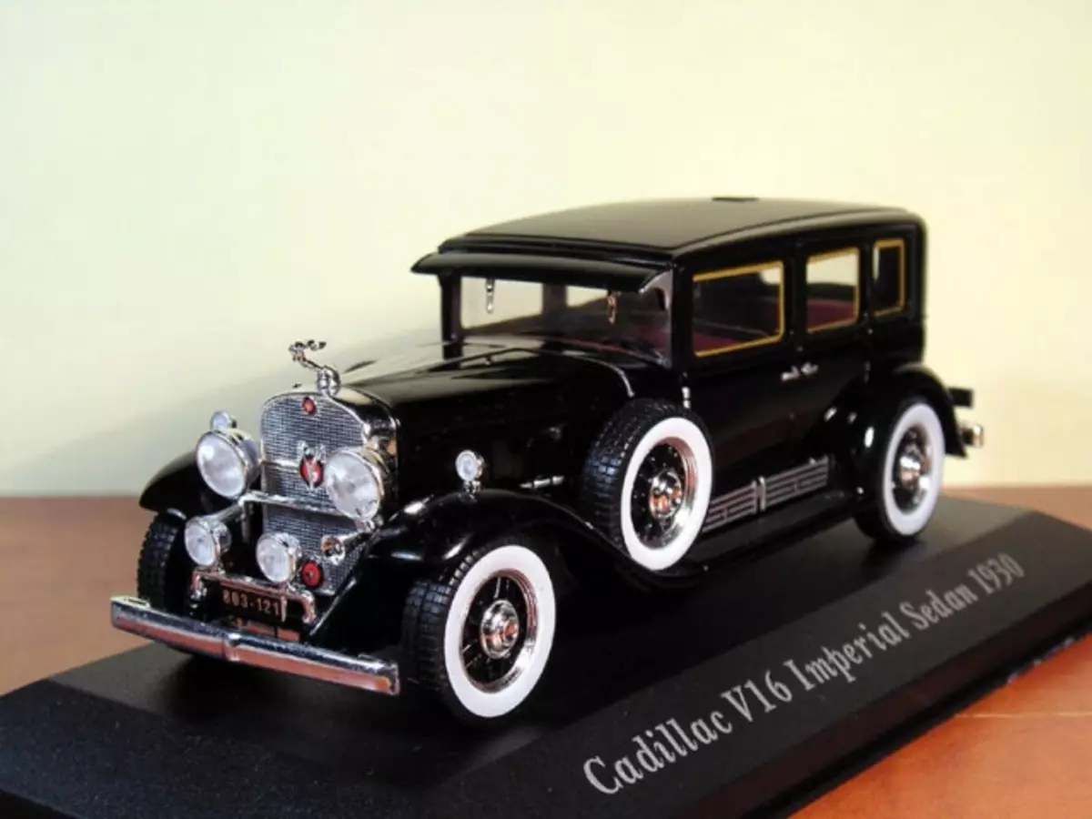 Cadillac v16 Imperial sedan 1930