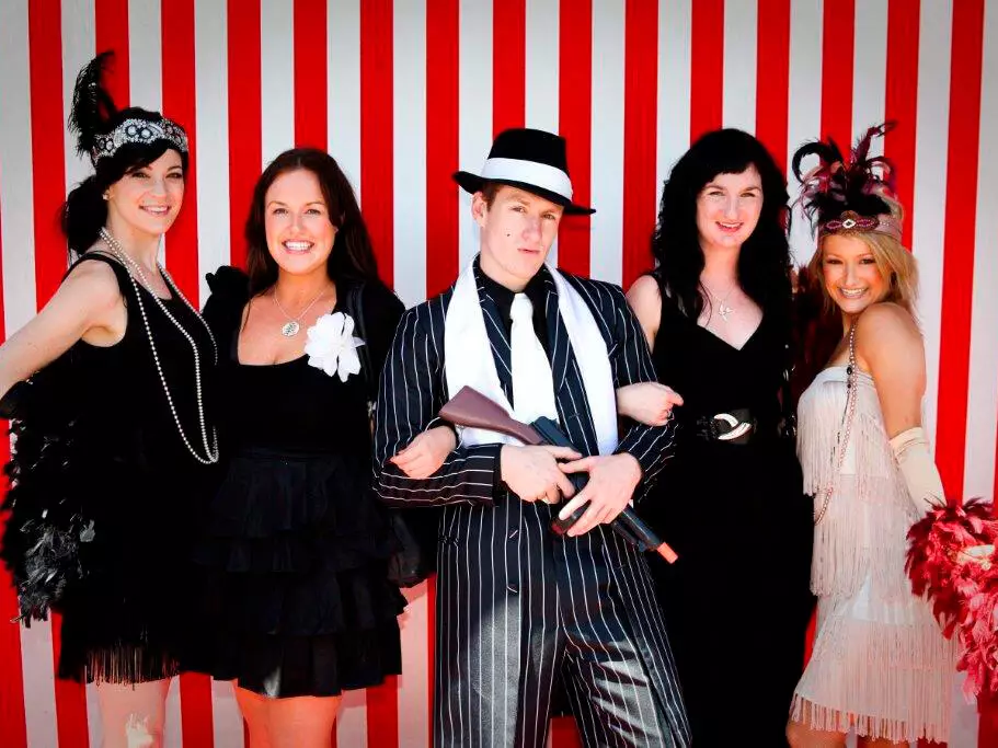 ギャングパーティーのためのスーツ（65写真）：シカゴのスタイルのギャング担当者とその女の子のための服。ドレスやその他の服装 18174_11
