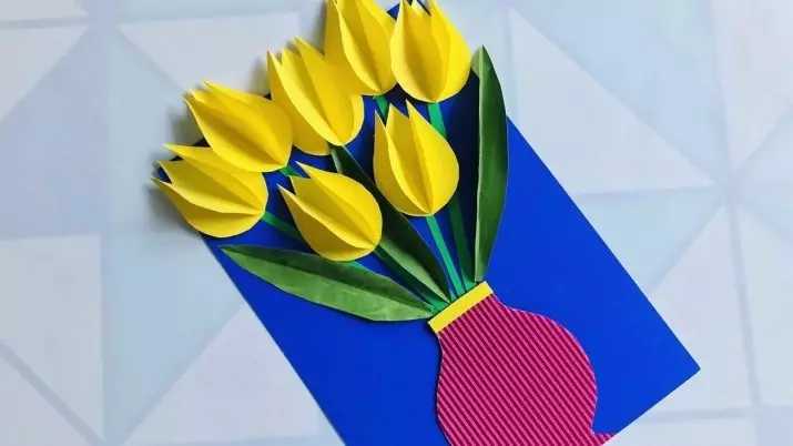 گل در تاریخ 8 مارس این کار را انجام دهید: چگونه ساخت یک صنایع دستی از مامان کاغذ راه راه؟ دسته از کاغذ رنگی در گلدان، لاله ها و سایر گزینه ها 18183_31