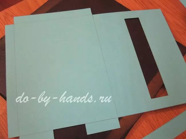 Cărți poștale pe 23 februarie cu propriile mâini (77 fotografii): Cum să faci o carte poștală excedentară pentru ziua de apărător a tatălui și băiatului patriei? Alte cărți poștale de casă pentru bărbați 18206_30