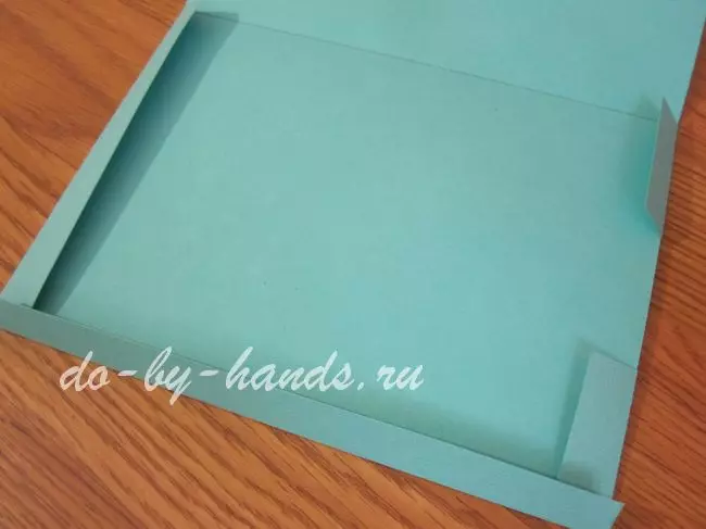 Cărți poștale pe 23 februarie cu propriile mâini (77 fotografii): Cum să faci o carte poștală excedentară pentru ziua de apărător a tatălui și băiatului patriei? Alte cărți poștale de casă pentru bărbați 18206_32