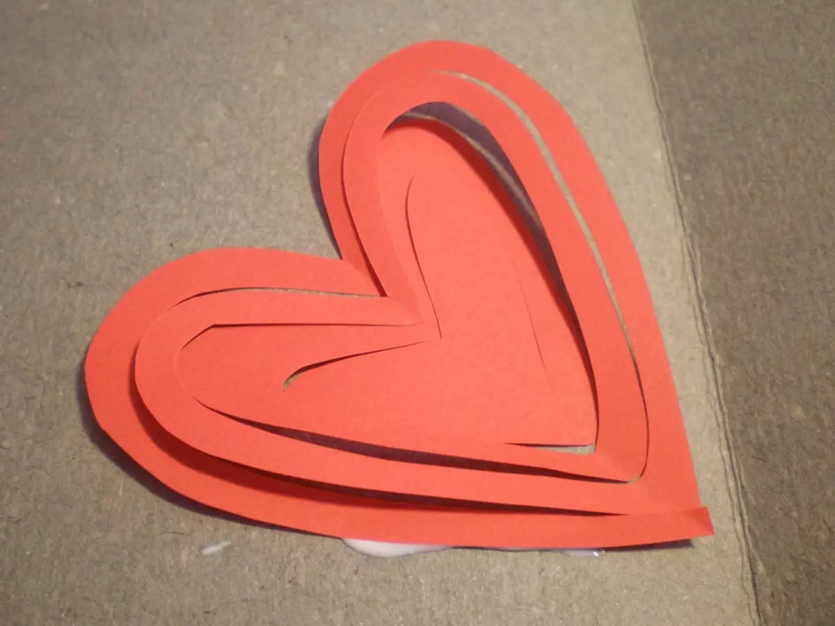 Valentine ຂອງມືຂອງຕົນເອງ (101 photos): ວິທີການເຮັດໃຫ້ postcard ໄດ້ໃນວັນທີ 14 ກຸມພາ? ງາມແລະຕົ້ນສະບັບ. postcards homemade Surround ສໍາລັບວັນ Valentine ຂອງ 18209_25
