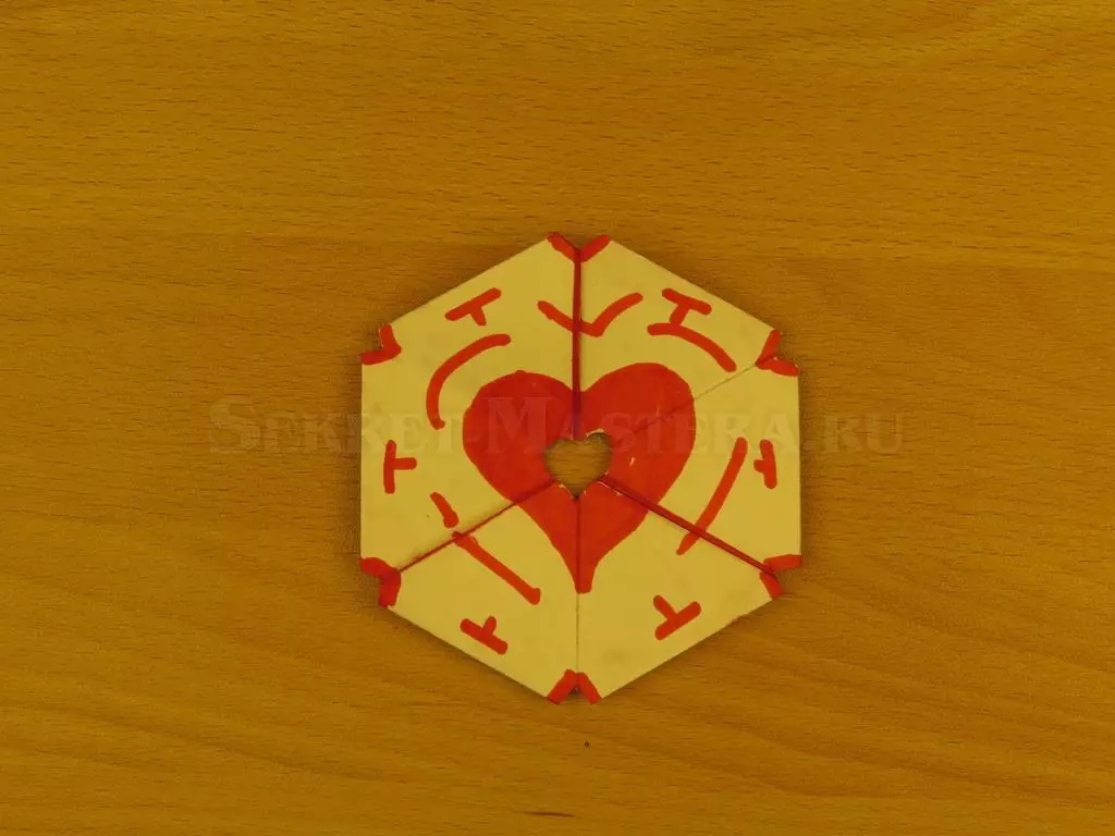 발렌타인 데이 손 (101 사진) : 2 월 14 일 엽서를 만드는 방법은 무엇입니까? 아름답고 원본. 발렌타인 데이를위한 수제 엽서를 둘러싸고 있습니다 18209_99
