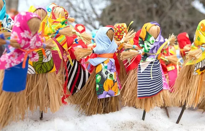 MASLENITSA: Pogan ali pravoslavni praznik? 31 Fotografija je verski? Kaj lahko jedem v ortodoksi? Zgodovina in komunikacija 18227_3