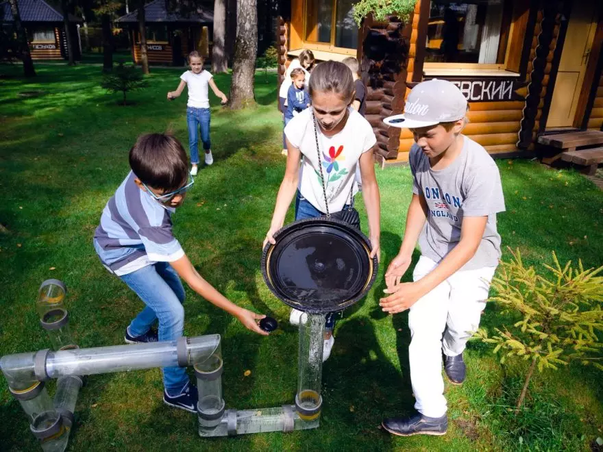 Quests op straat voor kinderen: speurtochten van de quest in de stad en het script in de natuur, de raadsels van het stadsspel, de ideeën over winter- en zomer-speurtochten. Hoe een sport-zoektocht door te brengen? 18257_24