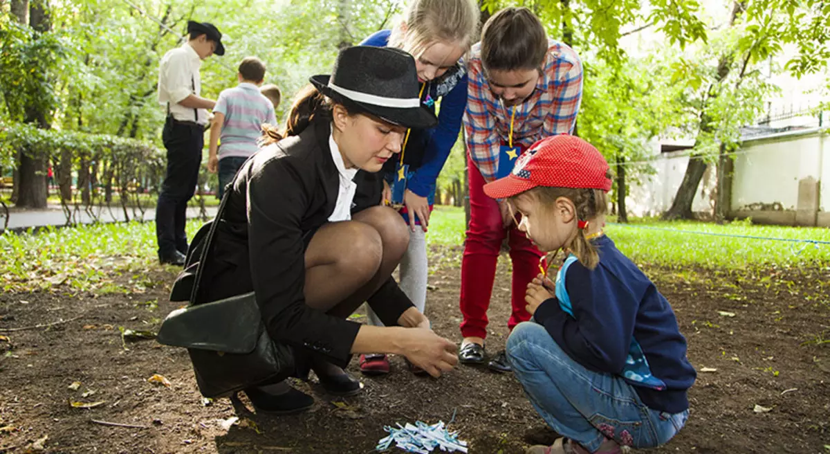 Misiones en la calle para niños: misiones de la búsqueda en la ciudad y el guión en la naturaleza, los enigmas del juego de la ciudad, las ideas de las misiones de invierno y verano. ¿Cómo pasar una búsqueda de deportes? 18257_7