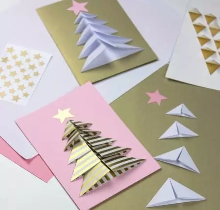 Nyårskort med egna händer (57 bilder): Idéer Hur man gör vackra vykort för det nya året. Enkla och bulkalternativ för mamma, pappa och mormor 18286_53