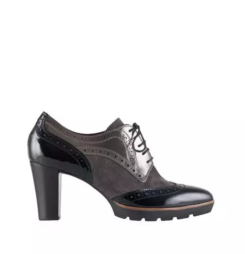 Սեւ կոճ կոշիկներ (110 լուսանկար). Կանանց թավշյա մոդելներ գարշապարի վրա, ինչ զուգագուլպաներով հագնել, ինչ հագուստով կոշիկները համատեղել պիթոնի մաշկից 1834_67