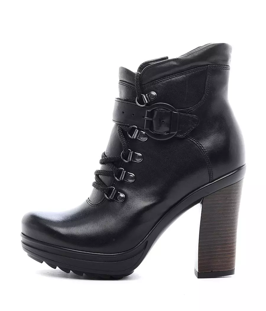 سیاہ ٹخنوں کے جوتے (110 فوٹو): ایک ہیل پر خواتین کے سابر ماڈل، پہننے کے لئے ٹائٹس پہننے کے ساتھ، پطرون کی جلد سے جوتے کو یکجا کرنے کے لئے کپڑے کے ساتھ 1834_75