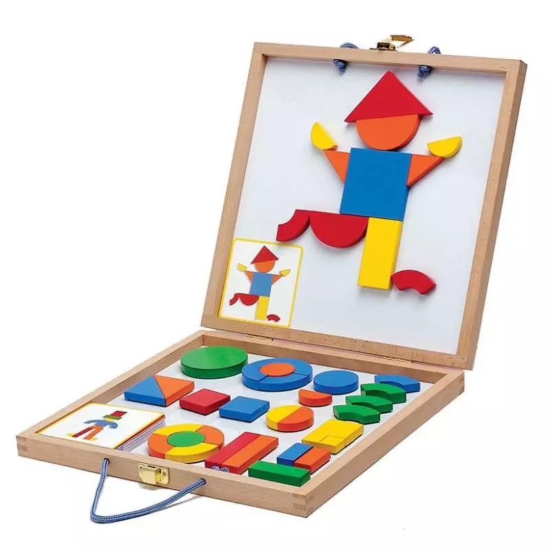 nen de 3 anys de regal per al nou any: les millors idees de regals d'Any Nou per al nen, l'elecció de joguines educatives 18351_12
