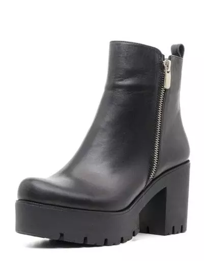 Boots Autumn-Winter 2021-2022 (74 foto): Koleksi dan model Musim Gugur Mode, Sepatu Ankle Wanita Musim Demi 1835_60