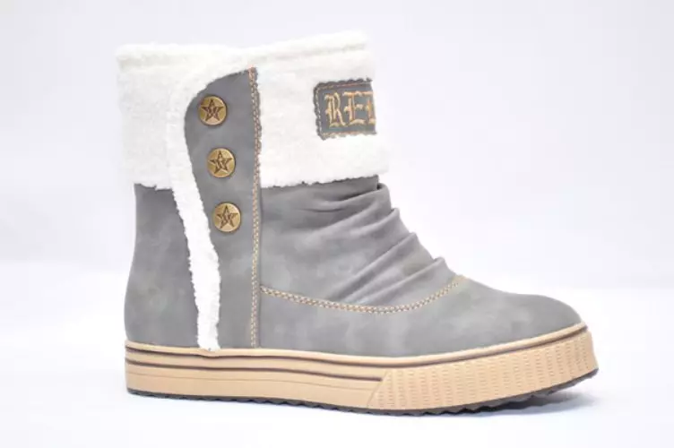 女子冬季靴子厚鞋底（51張照片）：楔形的型號，毛皮在高鞋底上 1840_34