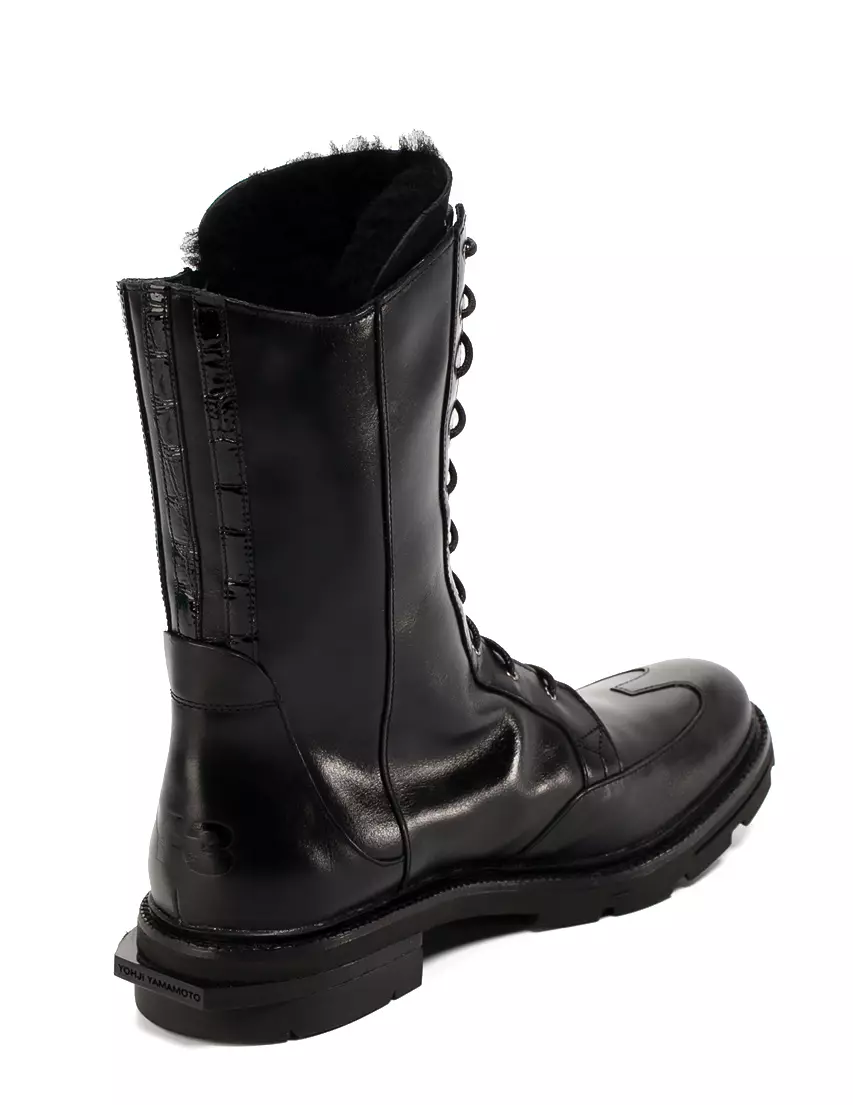 Boots (135 Foto): Tren Fashion 2021, dari Red Rock, Eva, Unta, Penggiling, Cara Memakai Derby Dengan Jeans, Militari dan Gaya Burgundy 1842_102
