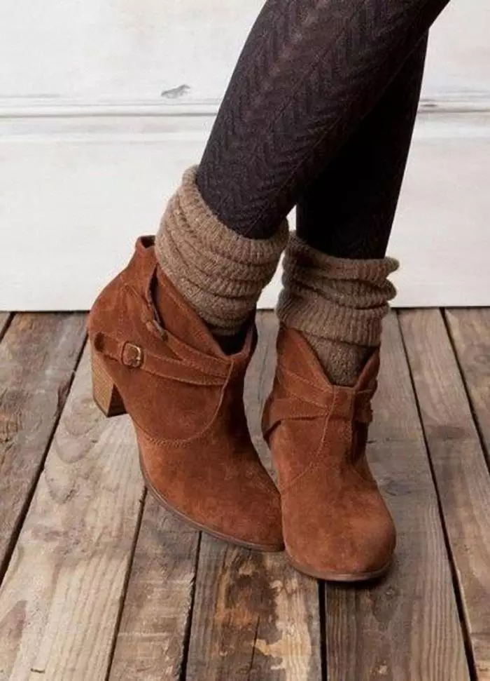 Boots (135 wêne): Trendên Fashion 2021, ji Rock Rock, Eva, Camel, Grinders, How to Wear Derby With Jeans, Mîlîtar & Burgundy Style 1842_121