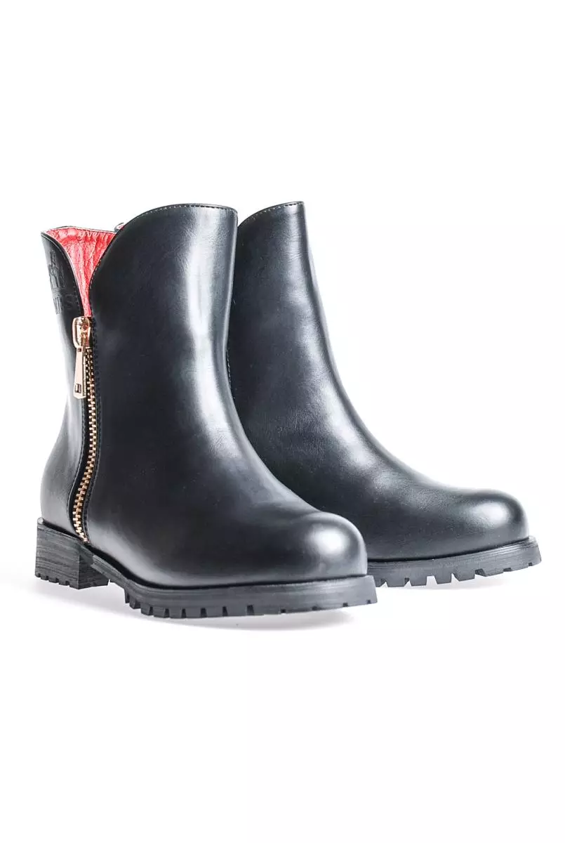 Boots (135 ritratt): Xejriet tal-moda 2021, minn Red Rock, EVA, ġemel, grinders, kif tilbes derby ma 'jeans, militari u stil ta' Burgundy 1842_13