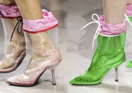 Boots (135 Foto): Tren Fashion 2021, dari Red Rock, Eva, Unta, Penggiling, Cara Memakai Derby Dengan Jeans, Militari dan Gaya Burgundy 1842_18