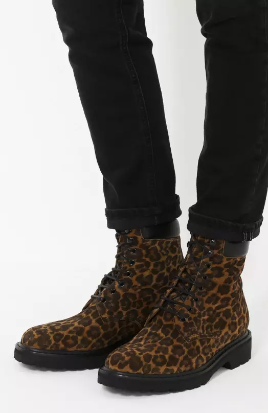 Boots (135 fotografií): módne trendy 2021, z Red Rock, Eva, ťava, brúsky, ako nosiť derby s džínsy, militari a burgundsky štýl 1842_49