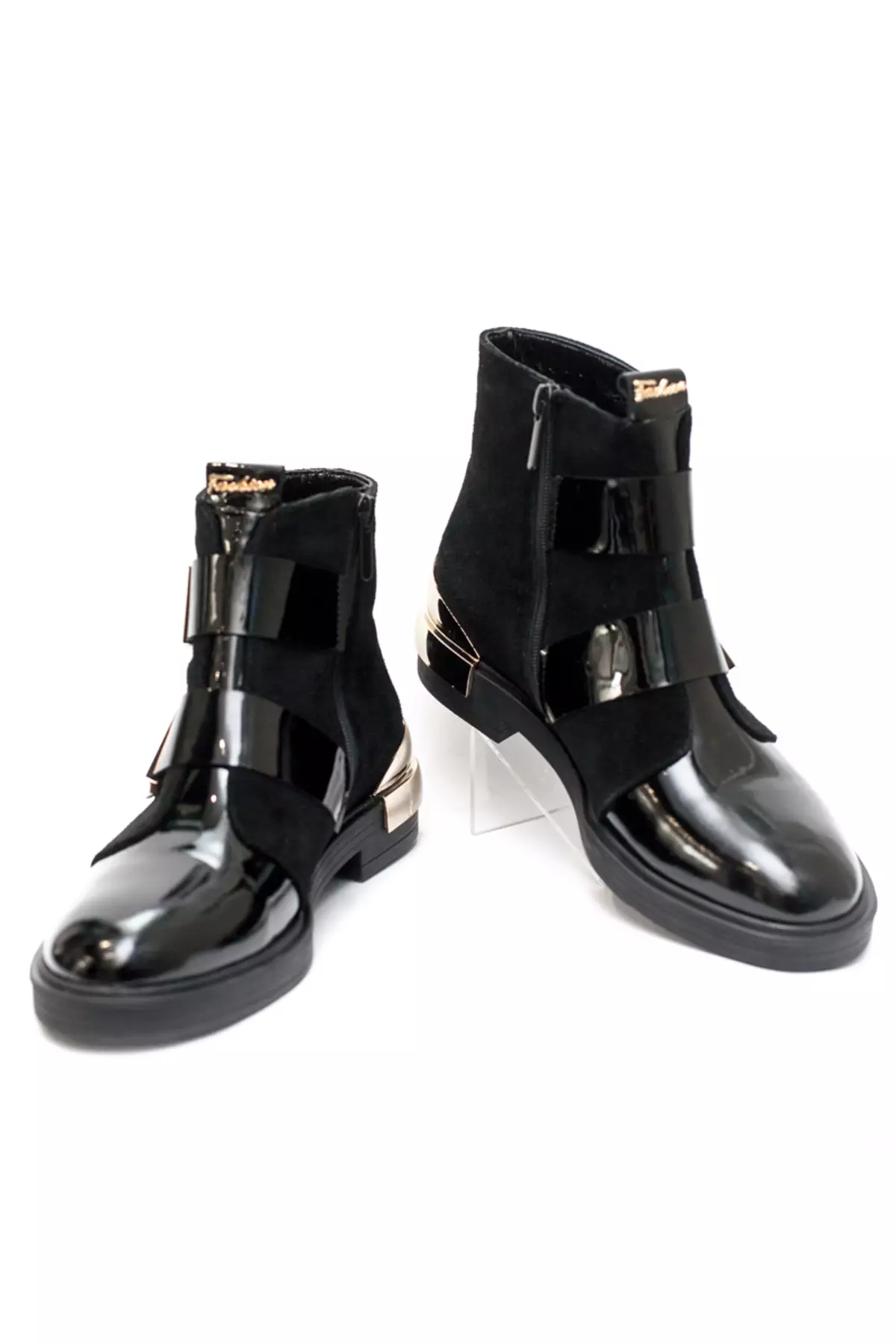 Boots (135 wêne): Trendên Fashion 2021, ji Rock Rock, Eva, Camel, Grinders, How to Wear Derby With Jeans, Mîlîtar & Burgundy Style 1842_63
