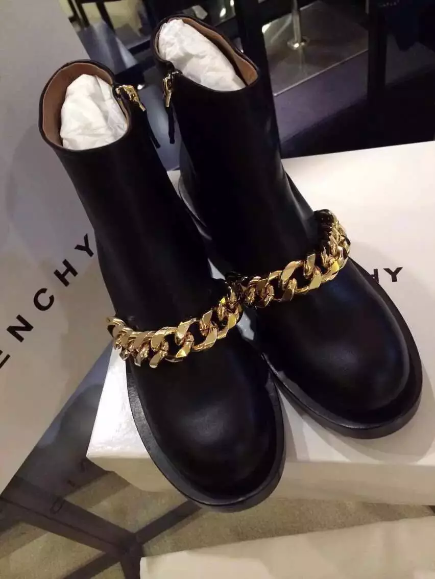 Boots (135 wêne): Trendên Fashion 2021, ji Rock Rock, Eva, Camel, Grinders, How to Wear Derby With Jeans, Mîlîtar & Burgundy Style 1842_89