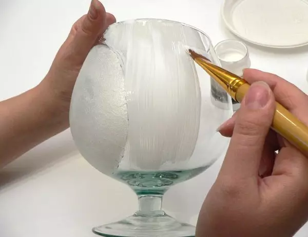 Светилник од чаша: Како да направите свои раце за Нова Година светилник изработен од Facto на долга нога и стакло? Чекор-по-чекор рачни инструкции 184_25