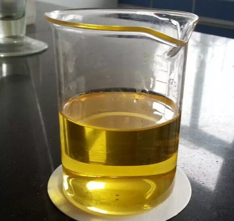 В кипящую воду можно налить растительное масло. 1-Фенилацетон. Масло подсолнечное. Растительное масло в стакане. Смесь масла и воды.