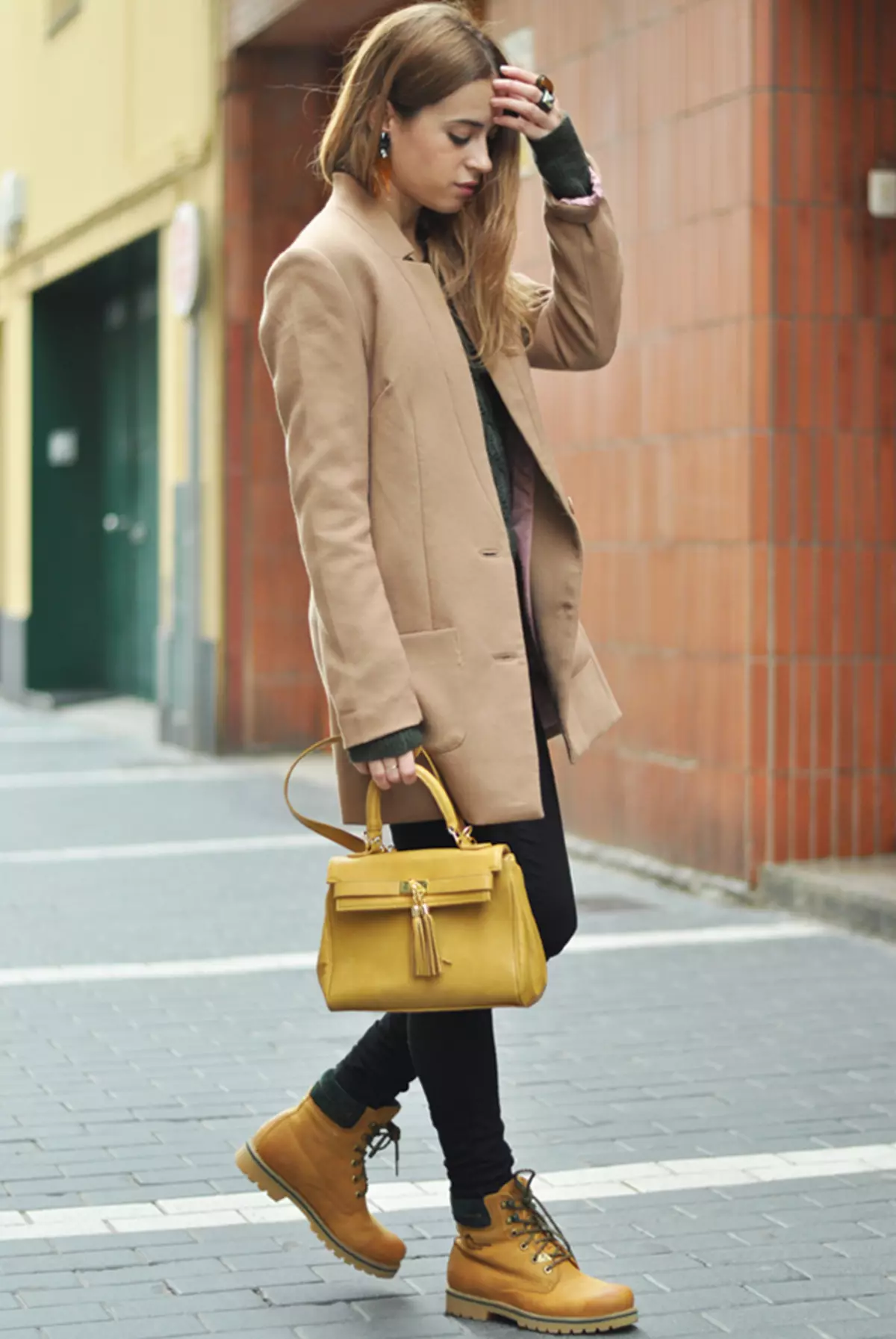 Botas de zapatillas (76 fotos): botas de cruz de inverno de moda feminina 1851_70