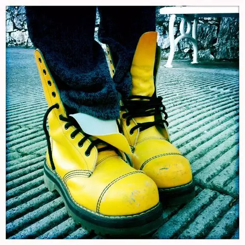 Geltonieji batai (42 nuotraukos): Kas yra moterų žiemos modeliai, BRAVO 1857_13