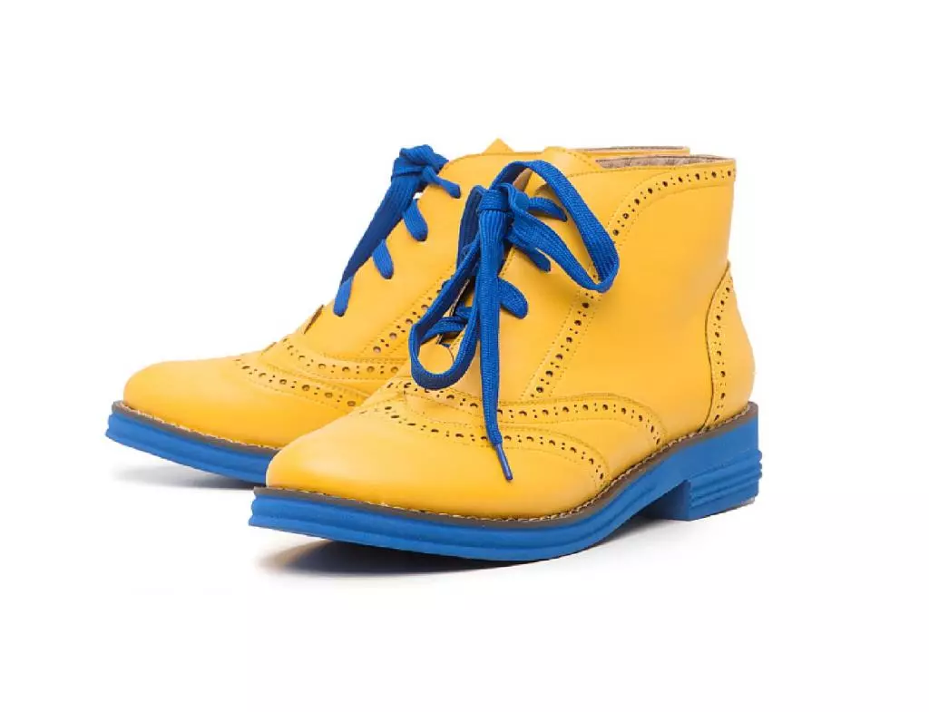 Geltonieji batai (42 nuotraukos): Kas yra moterų žiemos modeliai, BRAVO 1857_17
