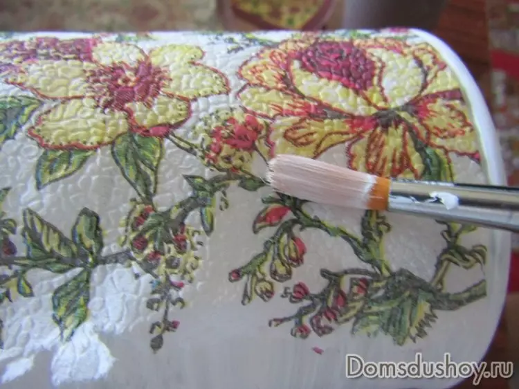 Rzemiosło z papieru 8: jak sprawić, by ręce z papieru kolorowego i falistego, lekkie rzemiosła dla mamy z papierowych serwetek, tulipanów i innych rzemiosła 18613_43
