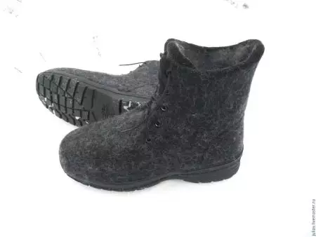 Plstěné boty (27 fotek): Módní dámské modely z cítil se na podráždě společnosti Zimushka 1861_14