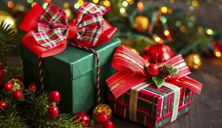Ինչ տալ աղջկան Սուրբ Ծննդյան համար: Սուրբ Ծննդյան նվերների ցուցակ Սիրելի կին եւ ավելի լավ ընկեր: Ռոմանտիկ անակնկալ աղջիկ Սուրբ Ծննդյան Քրիստոսի համար 18643_3
