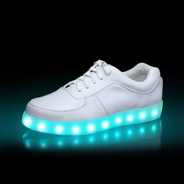 Sepatu Bot Glowing (27 Foto): Model Light dengan diterangi untuk anak-anak, sepatu 1865_22