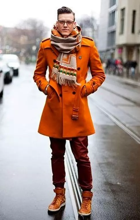 Redhead Boots (58 Foto): Apa model musim dingin wanita dengan bulu, tren fashion 2021 1869_44