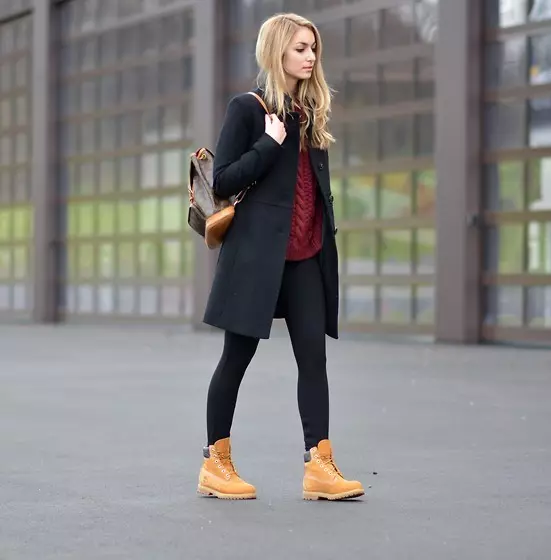 Црвенокоси чизми (58 фотографии): Кои се зимски модели на жените со крзно, модни трендови 2021 1869_5