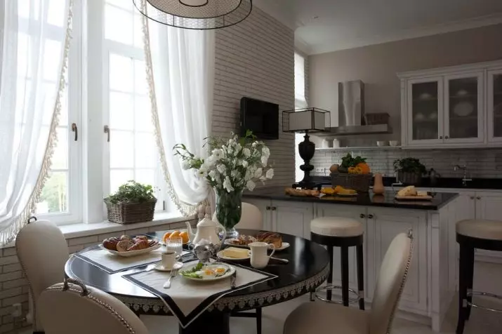 Virtuvės dizainas (179 nuotraukos): gražios virtuvės interjero idėjos bute, paprasti virtuvės dizaino parinktys. Kaip padaryti registraciją įdomu ir stilingu? Madingi dizaino sprendimai 186_179
