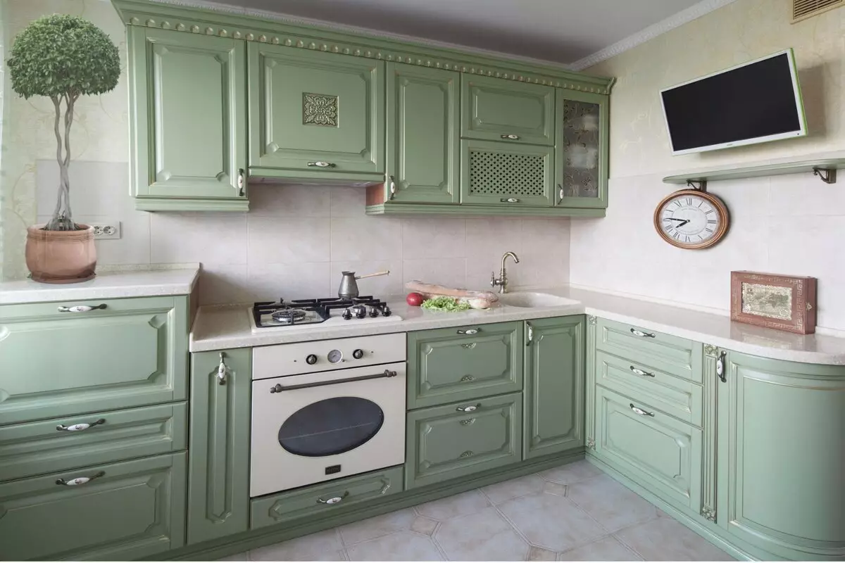 Virtuvės dizainas (179 nuotraukos): gražios virtuvės interjero idėjos bute, paprasti virtuvės dizaino parinktys. Kaip padaryti registraciją įdomu ir stilingu? Madingi dizaino sprendimai 186_83