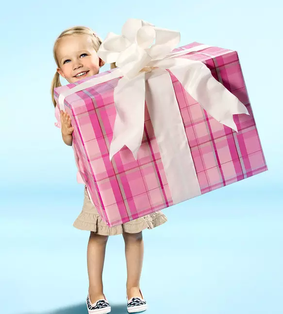 5-6 yıl çocuğa ne vermeli? Yararlı ve sıradışı doğum günü hediyeleri altı yaşındaki kızlar ve erkekler 18758_28