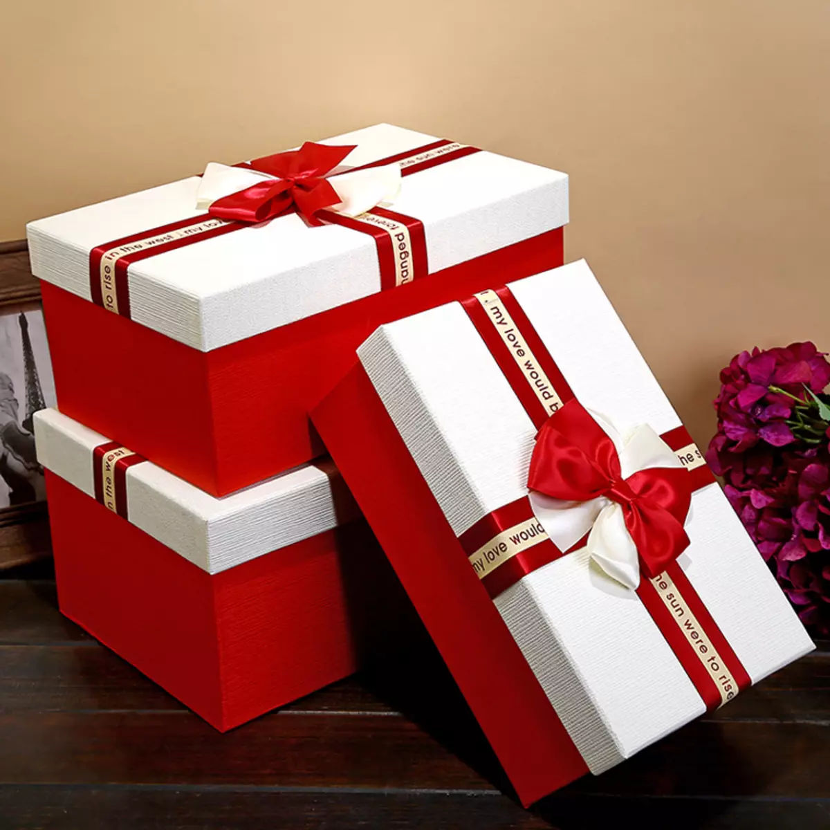 Hvordan raskt pakke en gave? Lett og enkel gavepapirpakking i gavepapir 18790_3