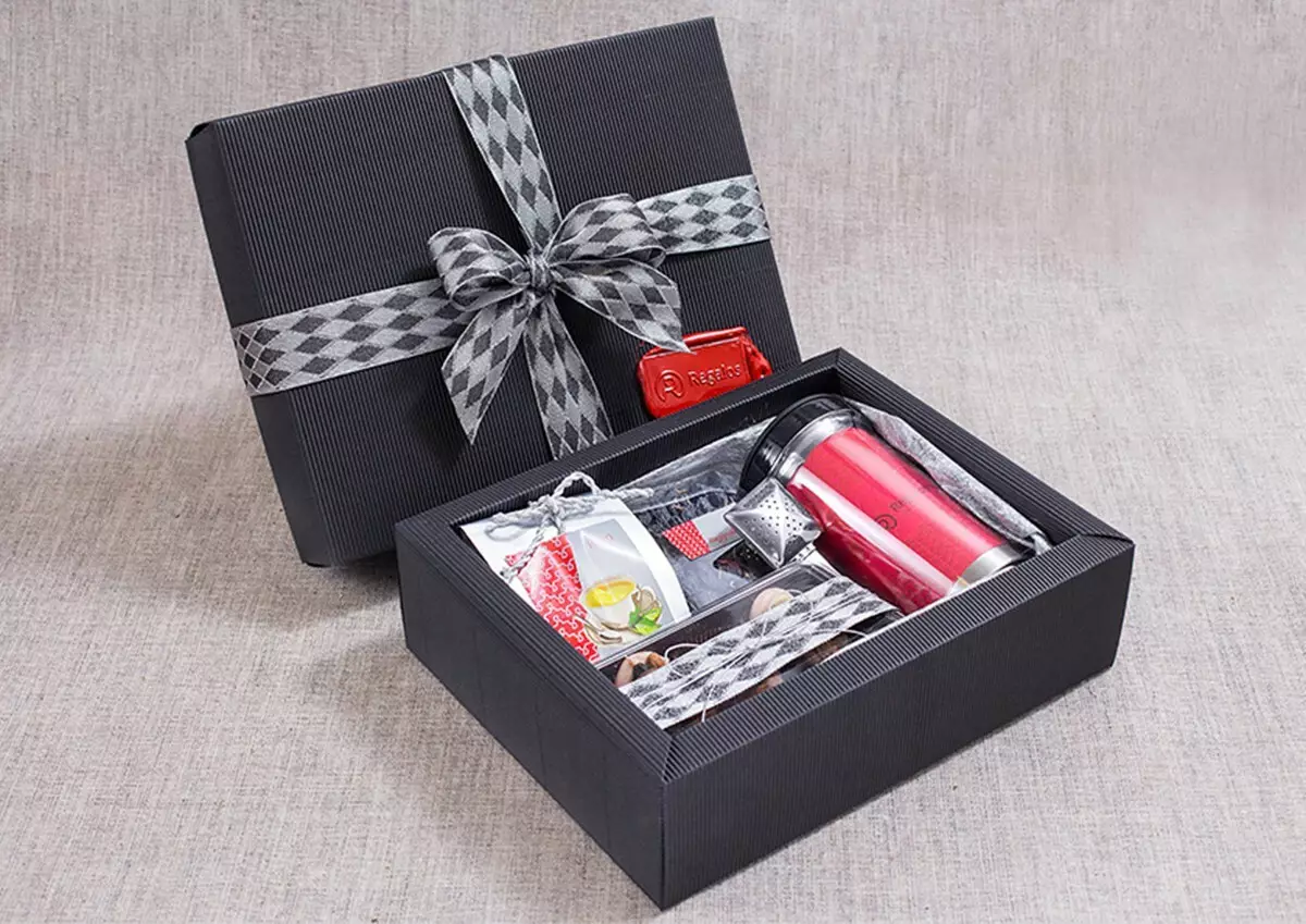 Подароци: Дрвени кутии за подароци за пакување и големи картонски кутии, Krafts, иверица и други опции 18791_5