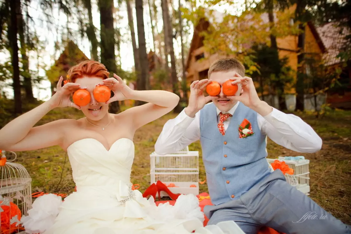 Веселая удачная свадьба. Тематика фотосессии. Оригинальные Свадебные фотосессии. Необычные Свадебные фотосессии. Свадьба в оранжевом стиле.