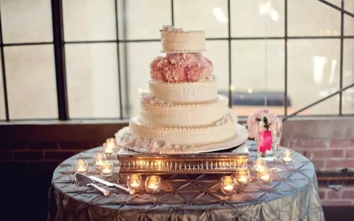 라이브 꽃이있는 웨딩 케이크 (34 장) : 딸기가있는 과자, 결혼식을위한 장미 장식 18874_26